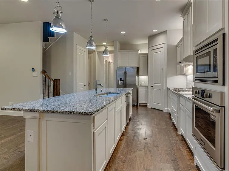 8736 Madrid St — Photo 13