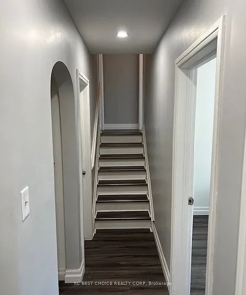 173 Poyntz Ave — Photo 19