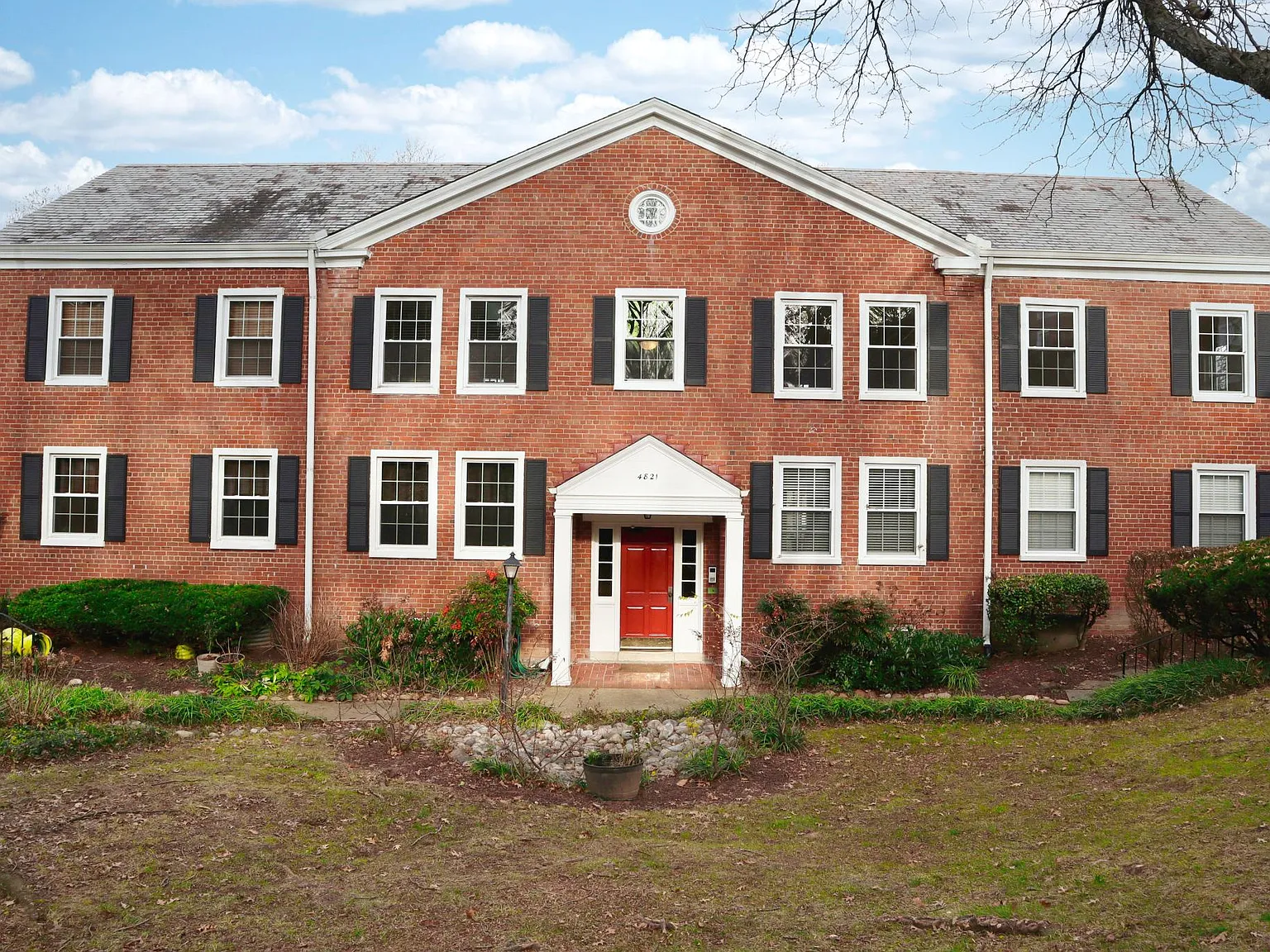2 bed, 1225 sqft, $2,490 — Photo 3