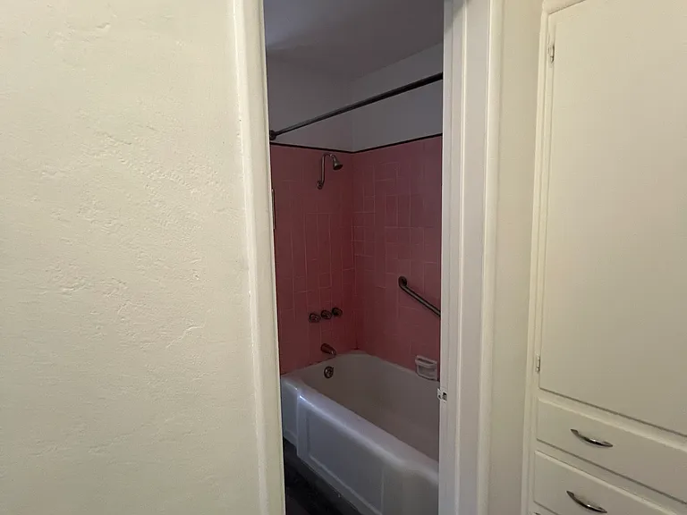 635 W Commonwealth Ave #A — Photo 2