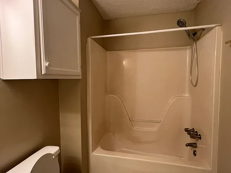 2366 Trafalgar Dr — Photo 21