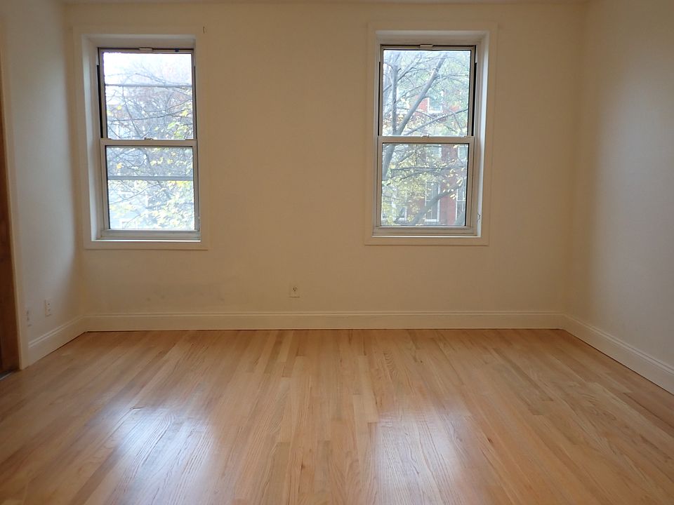 1st image of 88 Clermont Ave #2