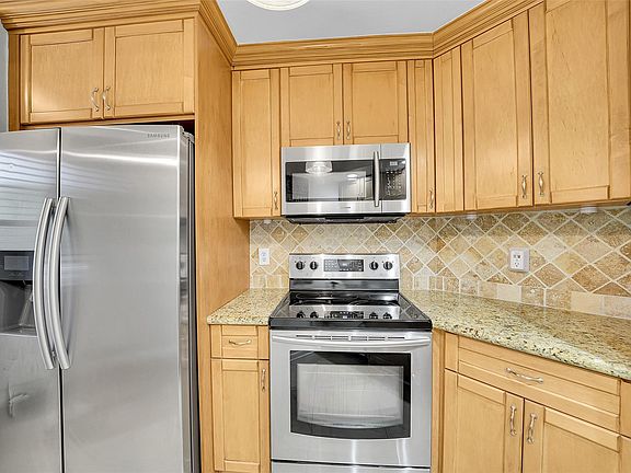 4th image of 10451 W Broward Boulevard #204
