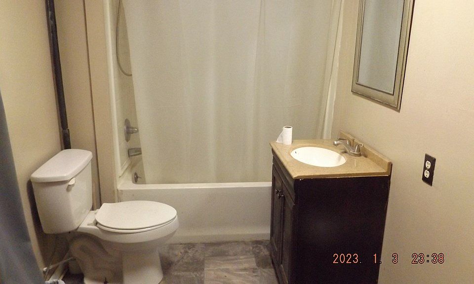 2nd image of 106 Applegate Ln