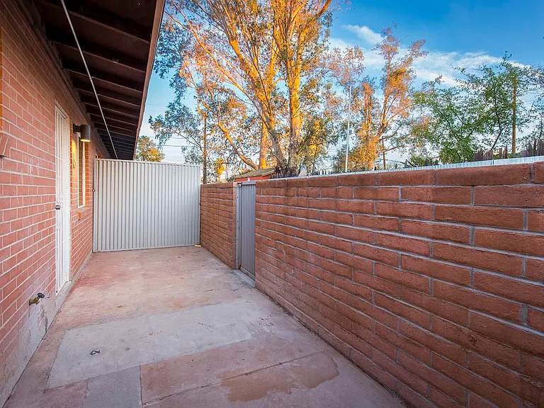 1423 N Venice Ave — Photo 21
