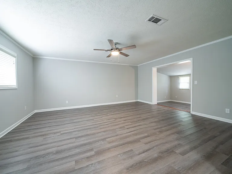 6040 Luna Dr — Photo 12