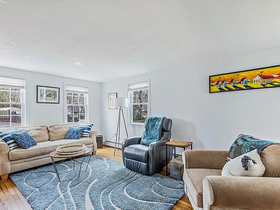 4th image of 44 Butler Avenue