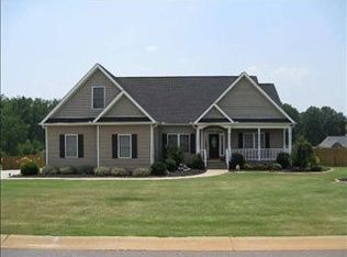 10 Meadowglen Pl, Greer, SC 29651