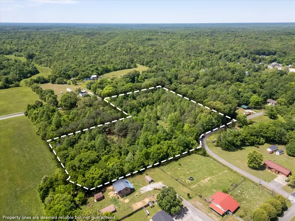 458 Norris Hancock Rd, Big Rock, TN 37023