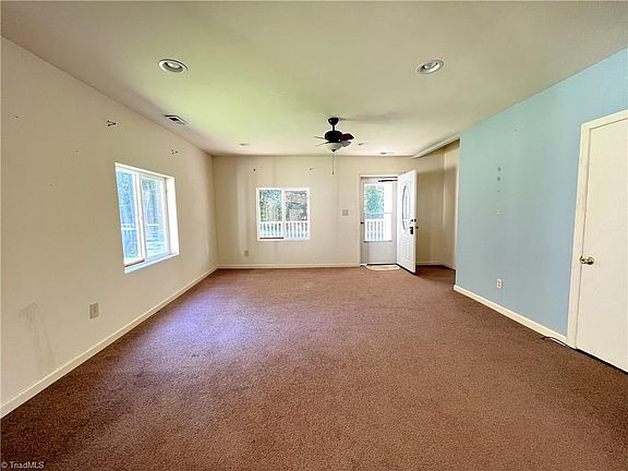 4th image of 509 Birch Creek Rd