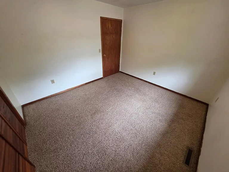 4925 Coventry Ct — Photo 10