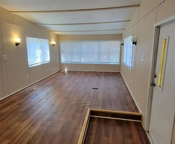 2827 Friendly Ln #6 — Photo 1