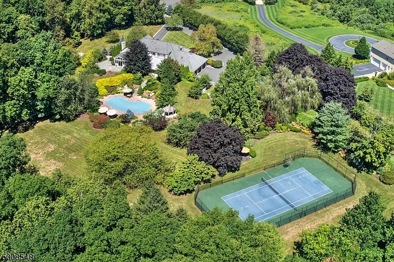 30 Kerby Ln photo 1