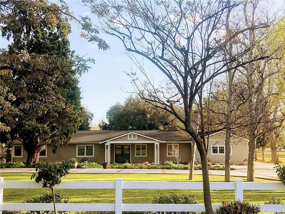 1st image of 768 E Leadora Ave