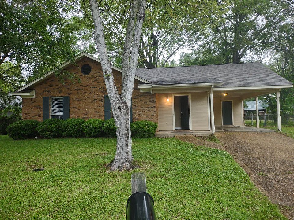 1st image of 1695 Ravenwood Ln