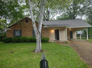 1695 Ravenwood Ln, Pearl, MS 39208