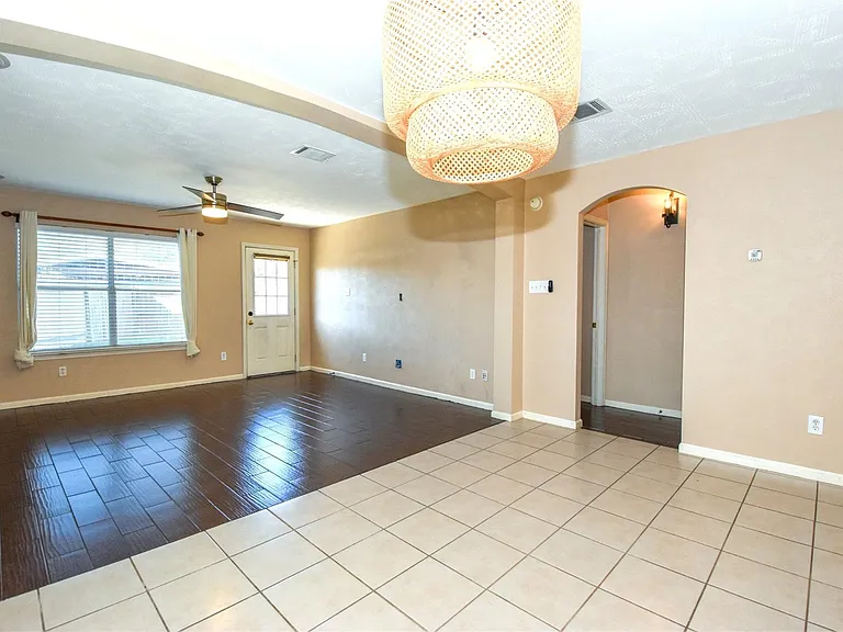 7215 Kransburg Ranch Dr — Photo 10