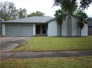 955 Beachcomber Ln, Houston, TX 77062
