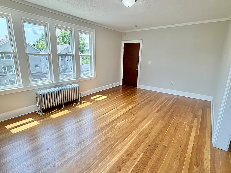 213 Winthrop St #3 — Photo 9