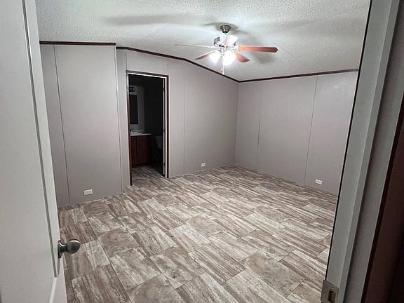 2nd image of 2815 California Ave #26