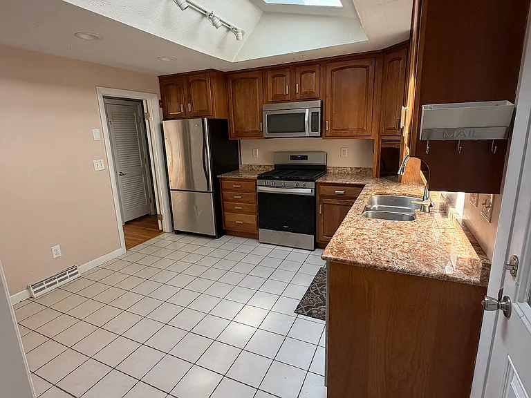27 Tall Tree Rd — Photo 16
