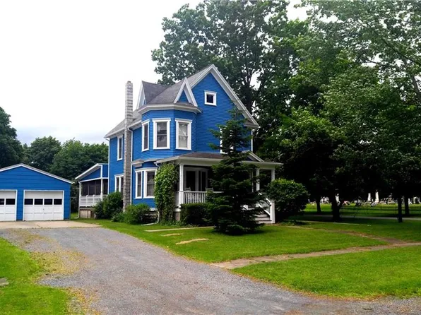 43 Stark St, Waterloo, NY 13165