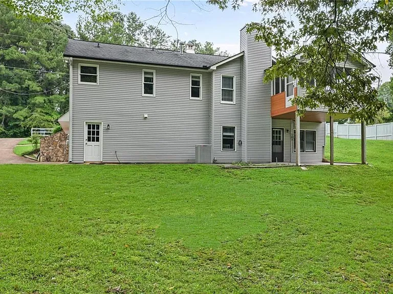 410 Hickory Walk — Photo 25