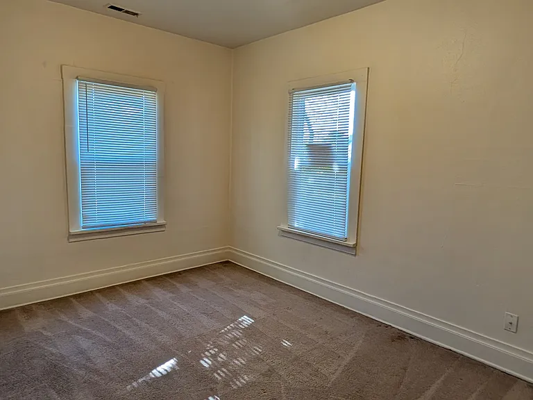 429 E Heroy Ave — Photo 18