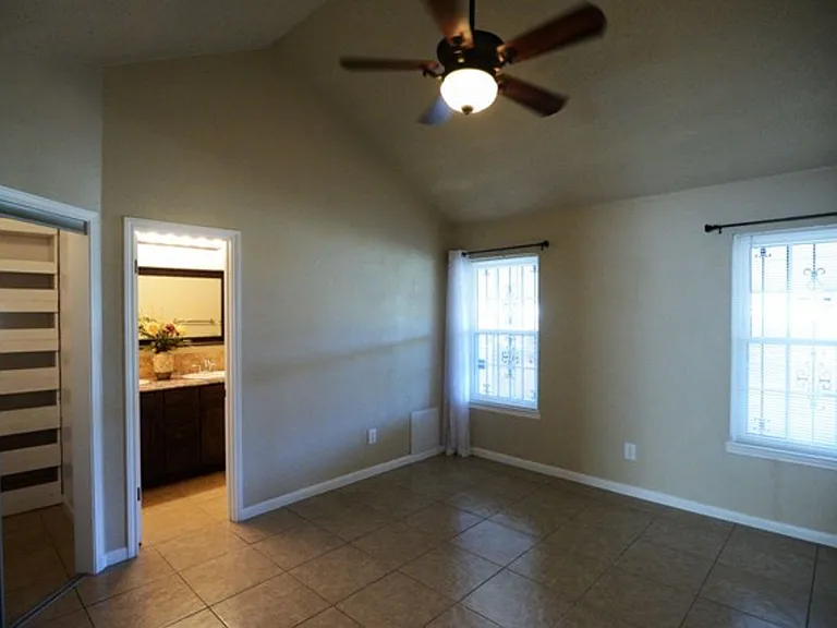 2503 Lain Dr — Photo 11