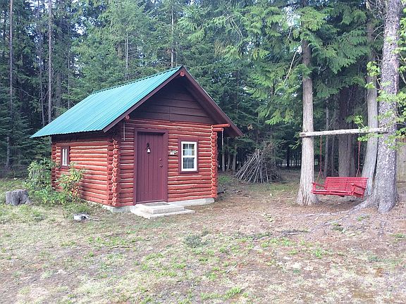 Small Log Cabin