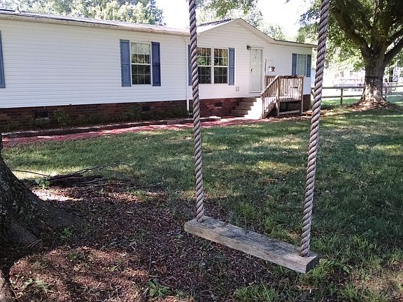 country livin' close to city