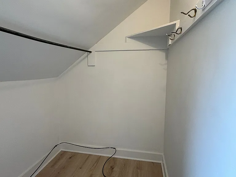 48 Gridley St - Blue Pod — Photo 16