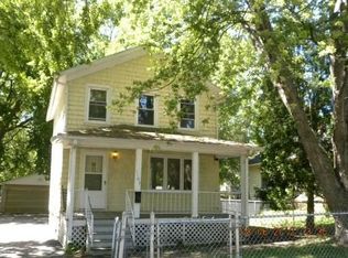 1109 5th St, Aurora, IL 60505