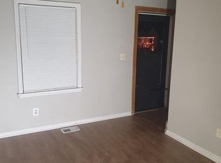 6101 McGuire St, Taylor, MI 48180