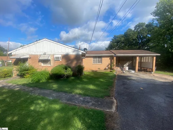 100 Truman St, Laurens, SC 29360