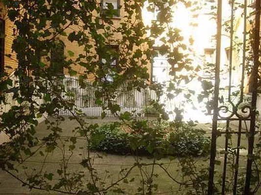 Rented by Bond New York | media 13