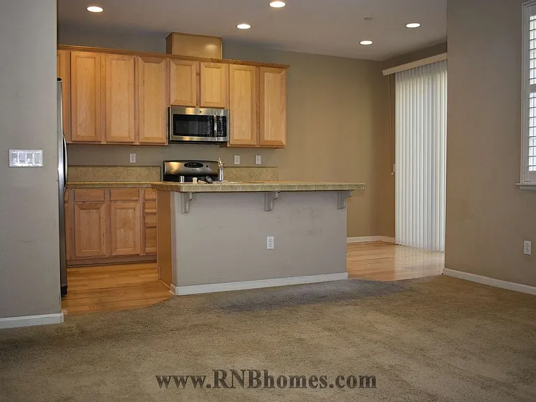 2103 Ferry Cir — Photo 5