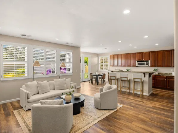 4890 Peninsula Point Dr, Seaside, CA 93955