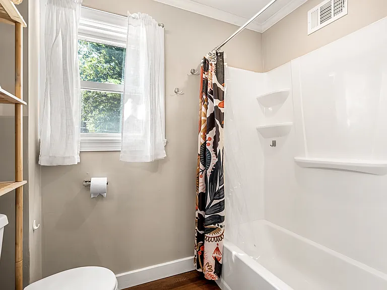 6 Elwyn Rd — Photo 23