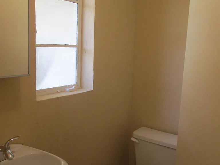 2408 W Fig St #A — Photo 17