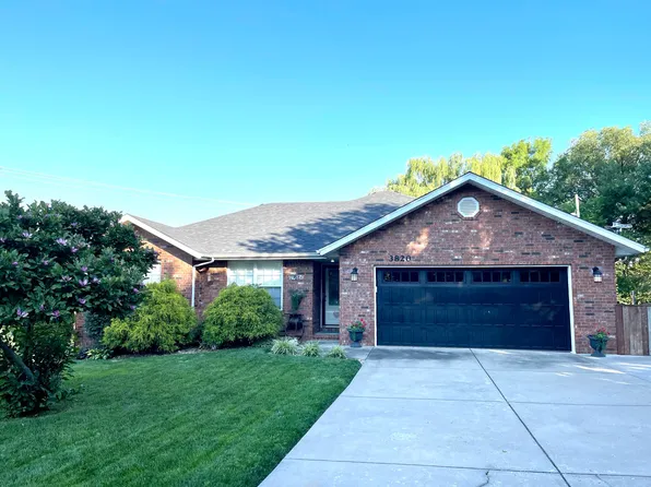 3820 S Crystal Place, Springfield, MO 65807