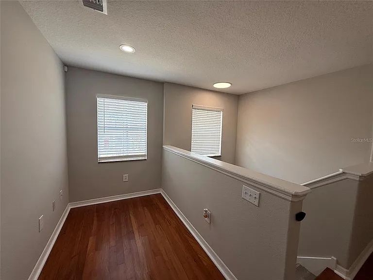 2907 W Chestnut St — Photo 7