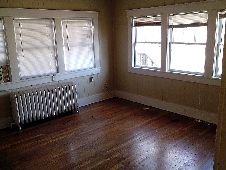 2nd image of 2380 Parkway Pl APT 2