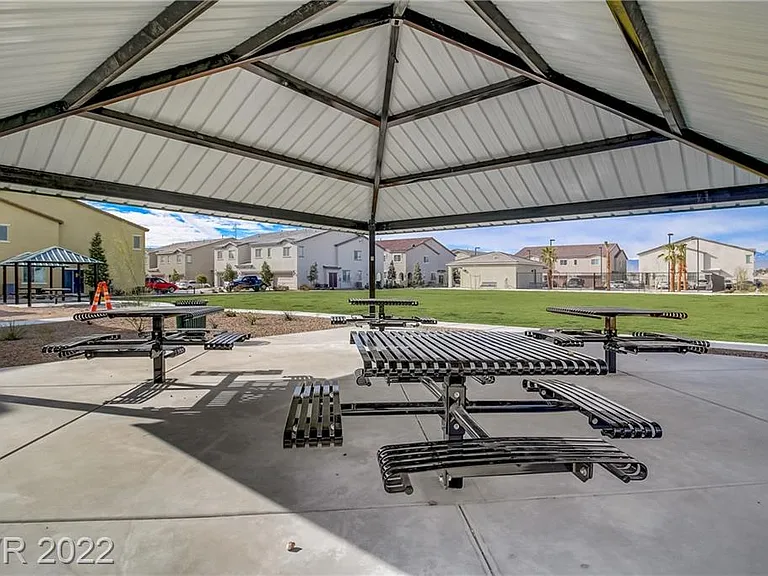 827 E Spring Estates Ave — Photo 5