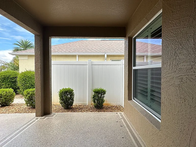 724 Yager Ln — Photo 42