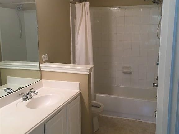 2nd image of 111 N Villa Oaks Dr