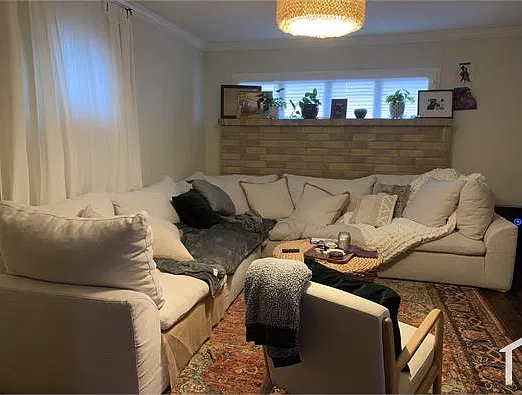 4 bed, 1414 sqft, $2,200 — Photo 3