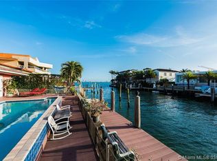 2072 NE 121st Rd, North Miami, FL 33181