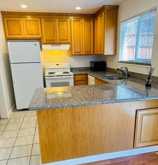 156 El Dorado Cmn — Photo 3