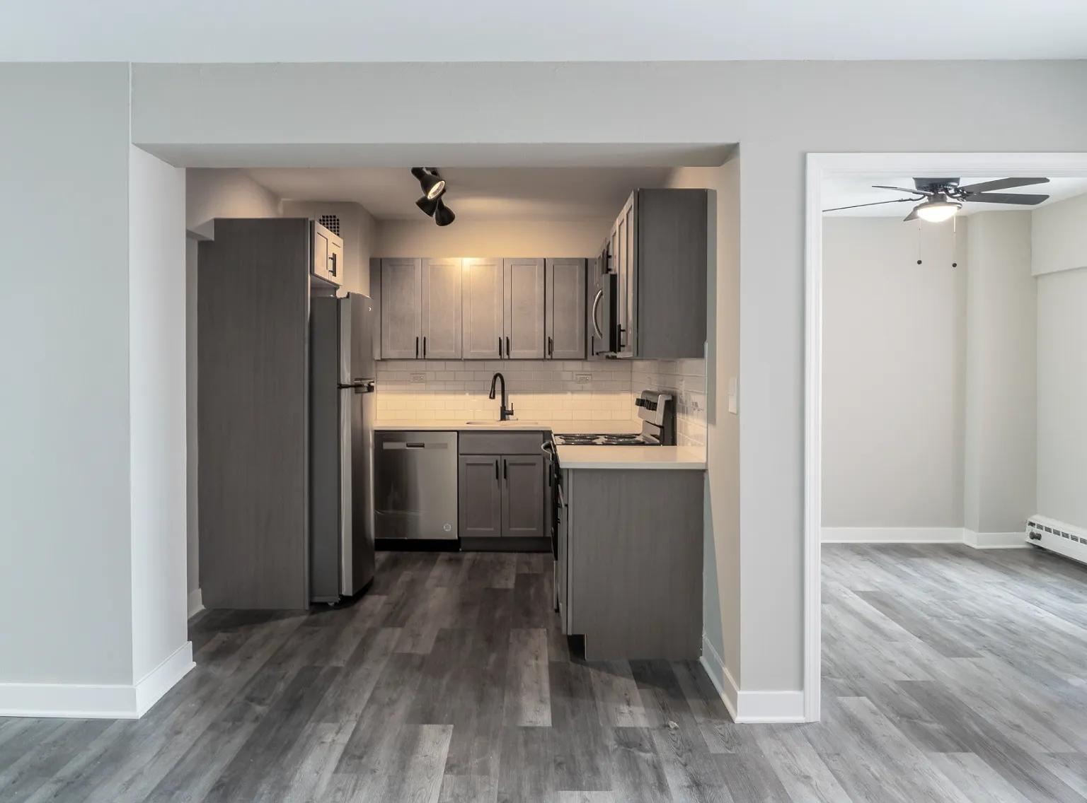 Beachside Apartments — Photo 4